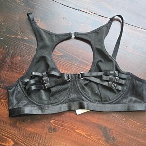 Strappy Cut-Out O-Ring Bralette - Black Size M